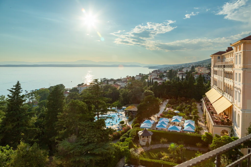 Neue Hotelvilla mit Blick auf die Kvarner Bucht