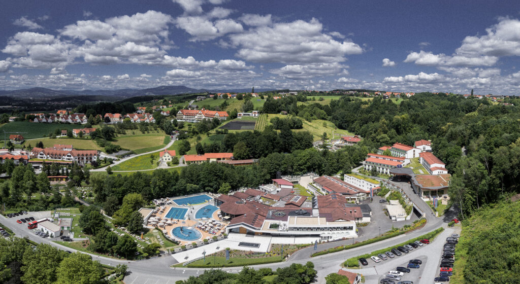 Heilthermen Resort Bad Waltersdorf: zwei Thermen, Hotel, Spa, Ruheoasen und viel Natur